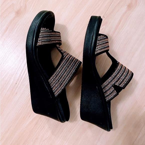 Ladies Sketchers Luxefoam Sandals size 6 - Picture 3 of 6